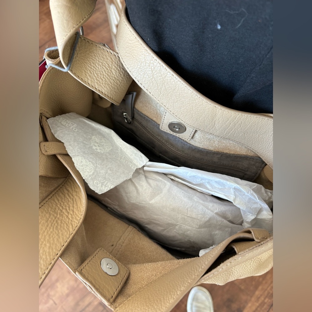 NWT | 2-in-1 Vince Camuto Mekhi Tote | Leather - Picture 8 of 14